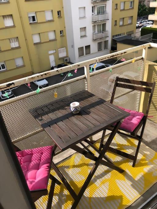 Appartement Balcon, Place De Parking, Centre Ville 瓦朗斯 外观 照片