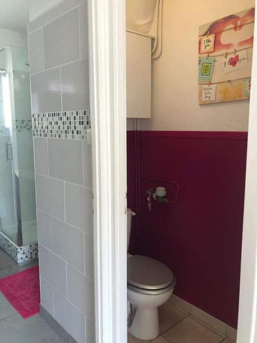 Appartement Balcon, Place De Parking, Centre Ville 瓦朗斯 外观 照片