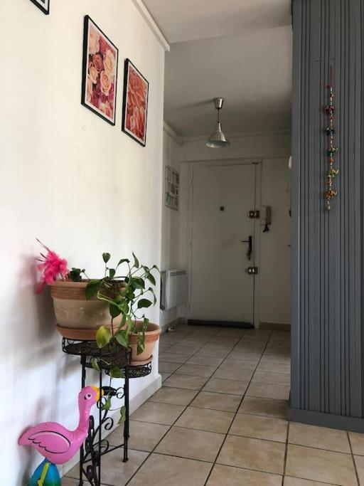 Appartement Balcon, Place De Parking, Centre Ville 瓦朗斯 外观 照片